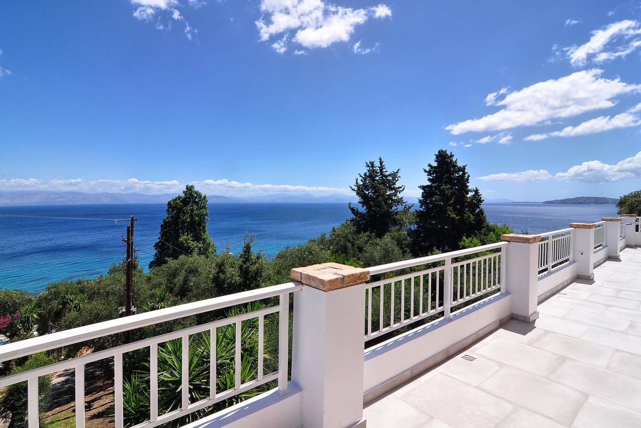Veroniki Penthouse Deluxe Apartment Agios Ioannis Peristeron  Ngoại thất bức ảnh