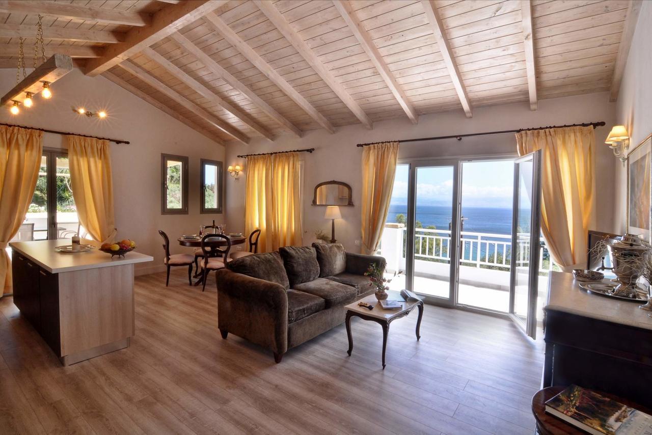 Veroniki Penthouse Deluxe Apartment Agios Ioannis Peristeron  Ngoại thất bức ảnh