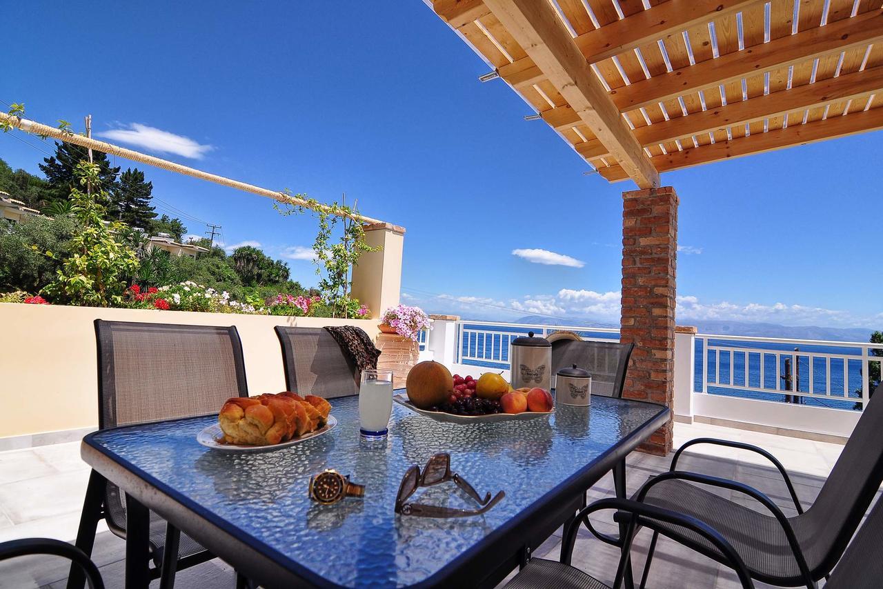 Veroniki Penthouse Deluxe Apartment Agios Ioannis Peristeron  Ngoại thất bức ảnh