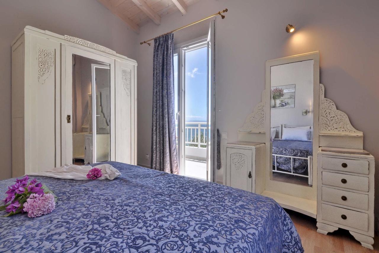 Veroniki Penthouse Deluxe Apartment Agios Ioannis Peristeron  Ngoại thất bức ảnh
