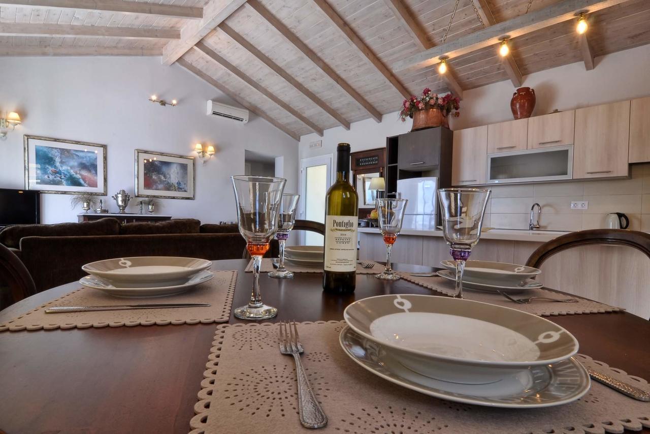 Veroniki Penthouse Deluxe Apartment Agios Ioannis Peristeron  Ngoại thất bức ảnh