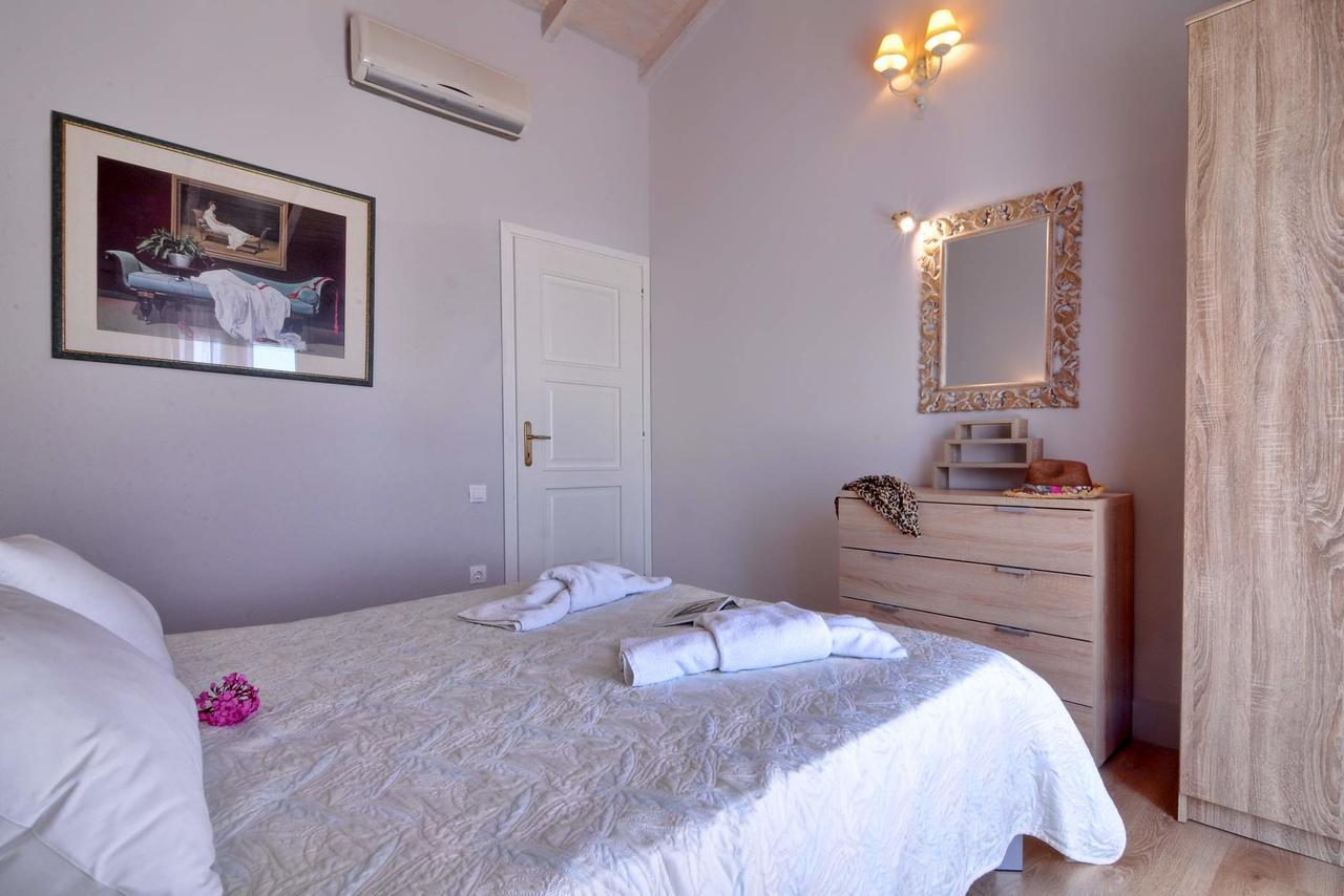 Veroniki Penthouse Deluxe Apartment Agios Ioannis Peristeron  Ngoại thất bức ảnh