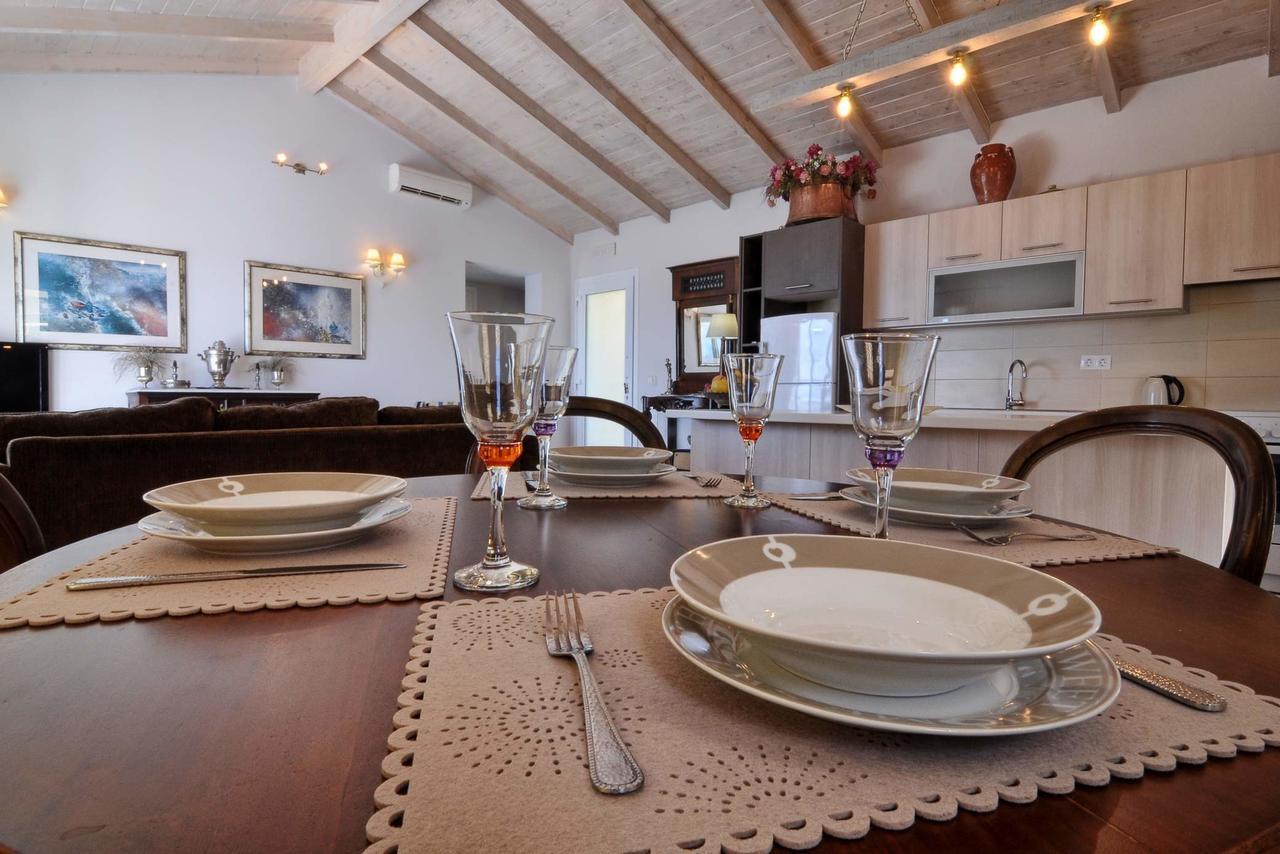 Veroniki Penthouse Deluxe Apartment Agios Ioannis Peristeron  Ngoại thất bức ảnh
