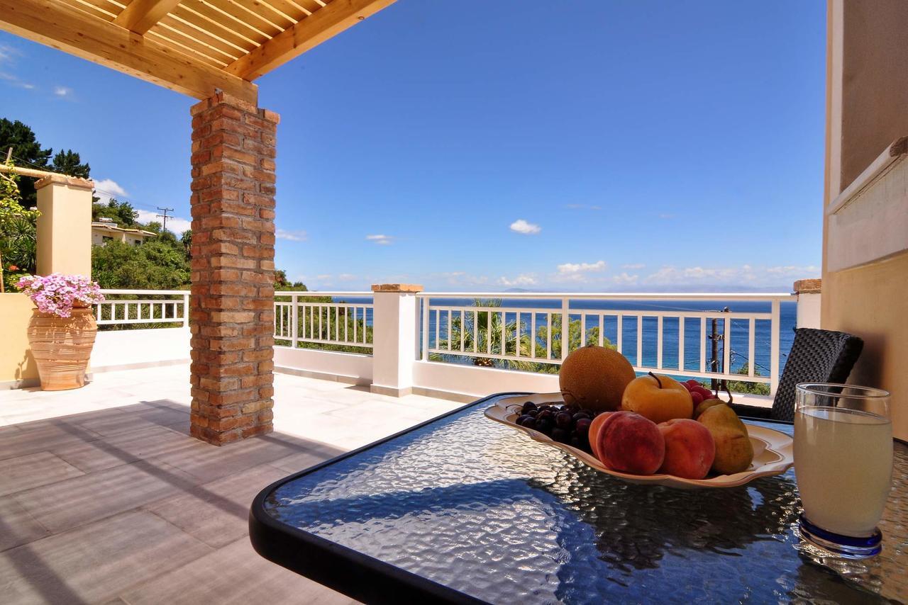 Veroniki Penthouse Deluxe Apartment Agios Ioannis Peristeron  Ngoại thất bức ảnh